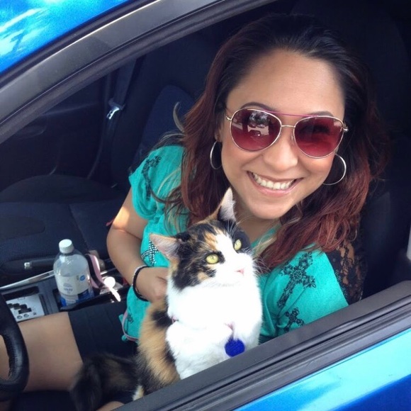 Meet your Posher, Teresa - Picture 2 of 16